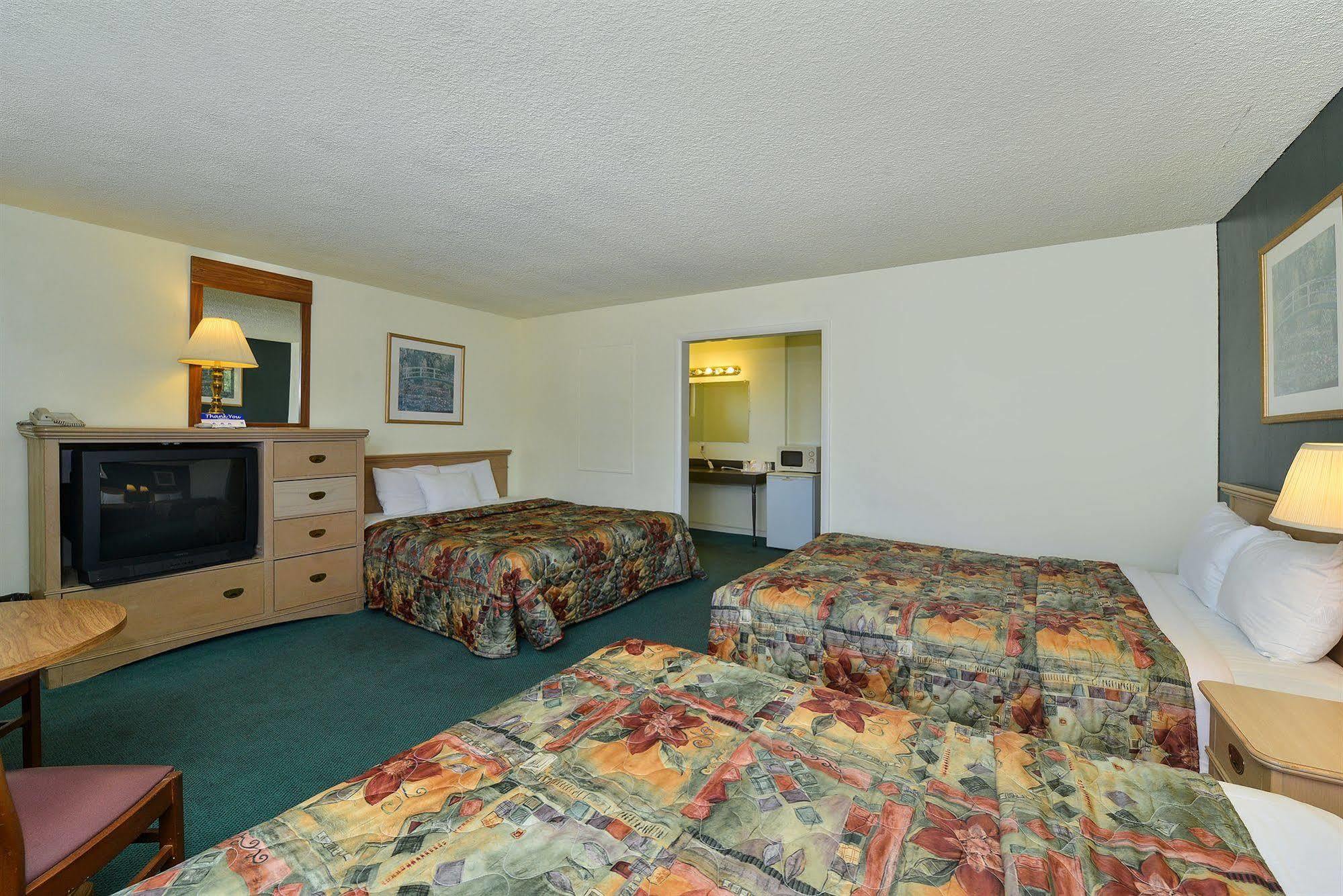 Americas Best Value Inn Red Bluff Exterior photo